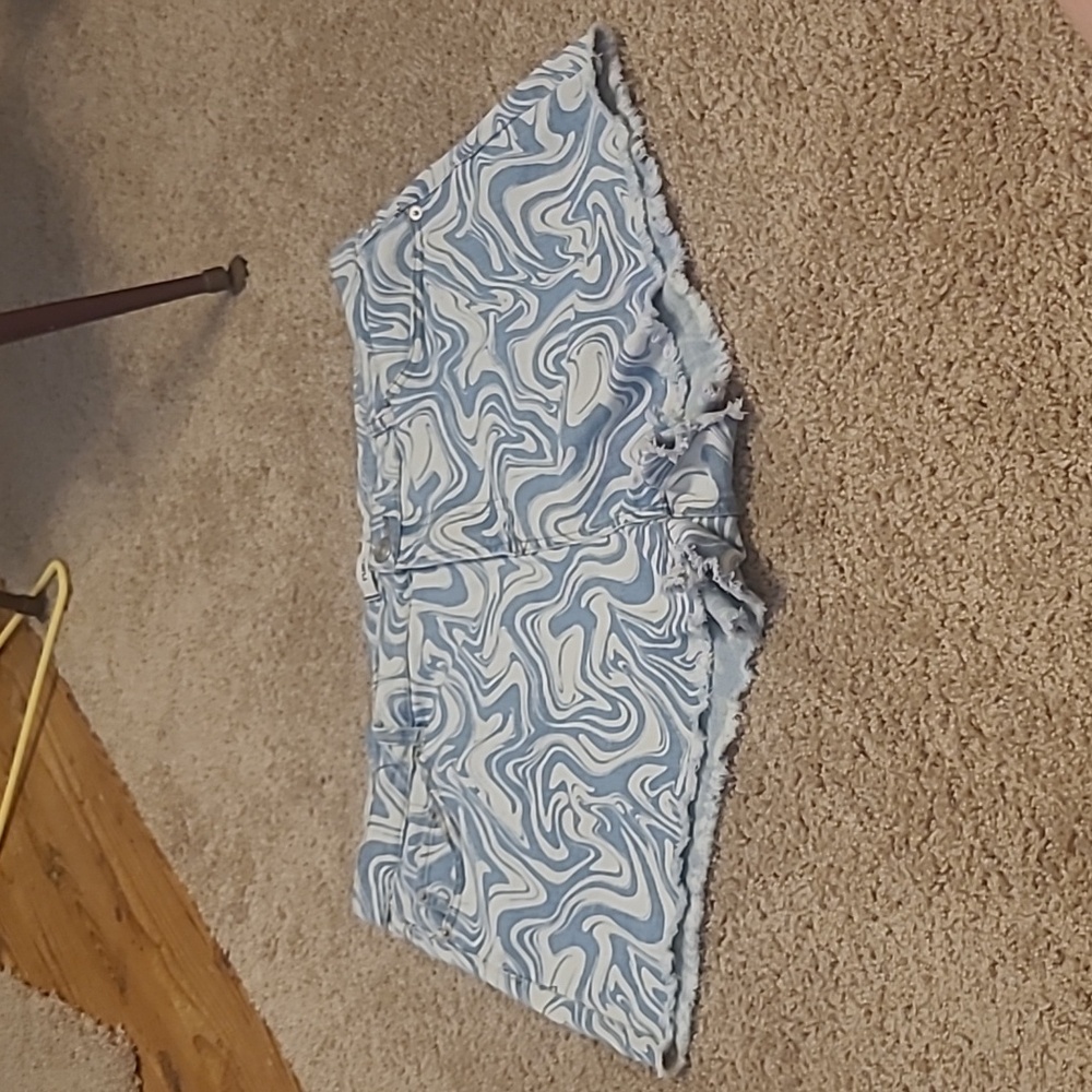 Swirl shorts